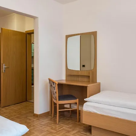 Apartamento Lory 2 *