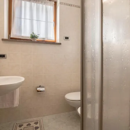 Apartamento Lory 2 *